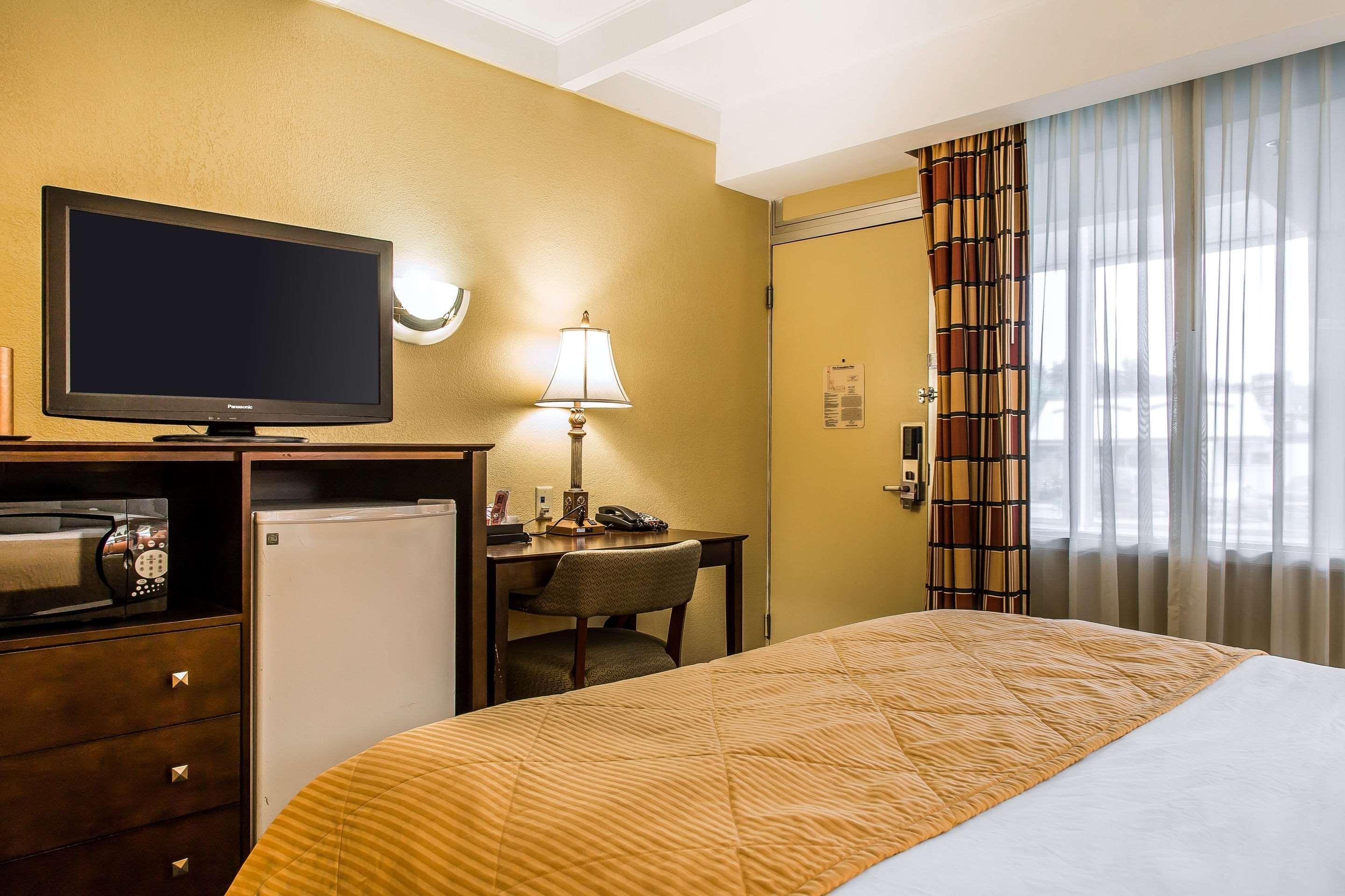 Clarion Hotel & Suites Hamden-New Haven Dış mekan fotoğraf