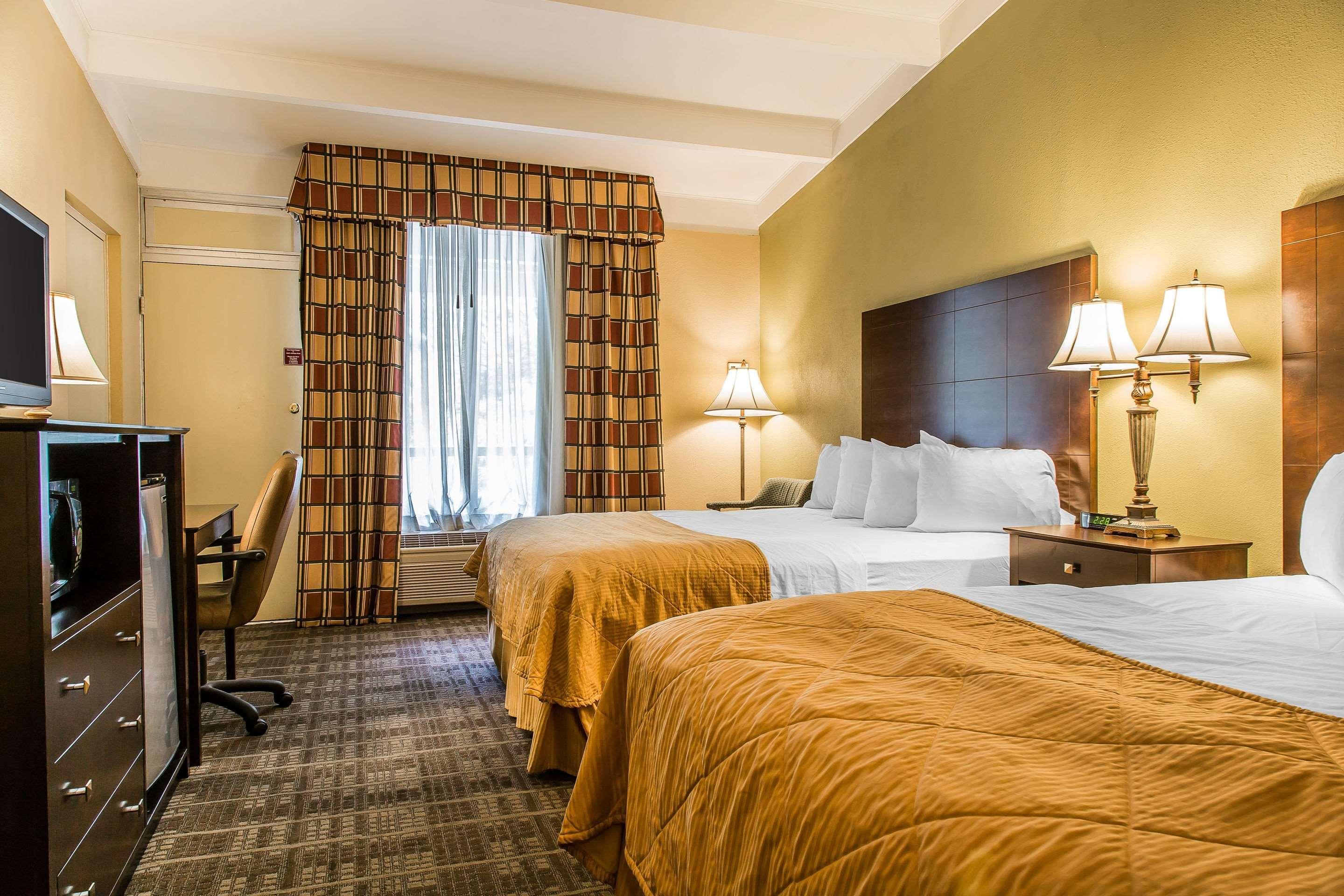Clarion Hotel & Suites Hamden-New Haven Dış mekan fotoğraf