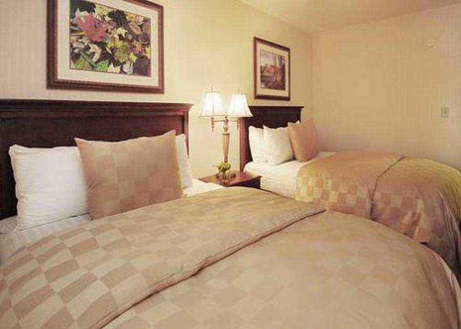 Clarion Hotel & Suites Hamden-New Haven Dış mekan fotoğraf