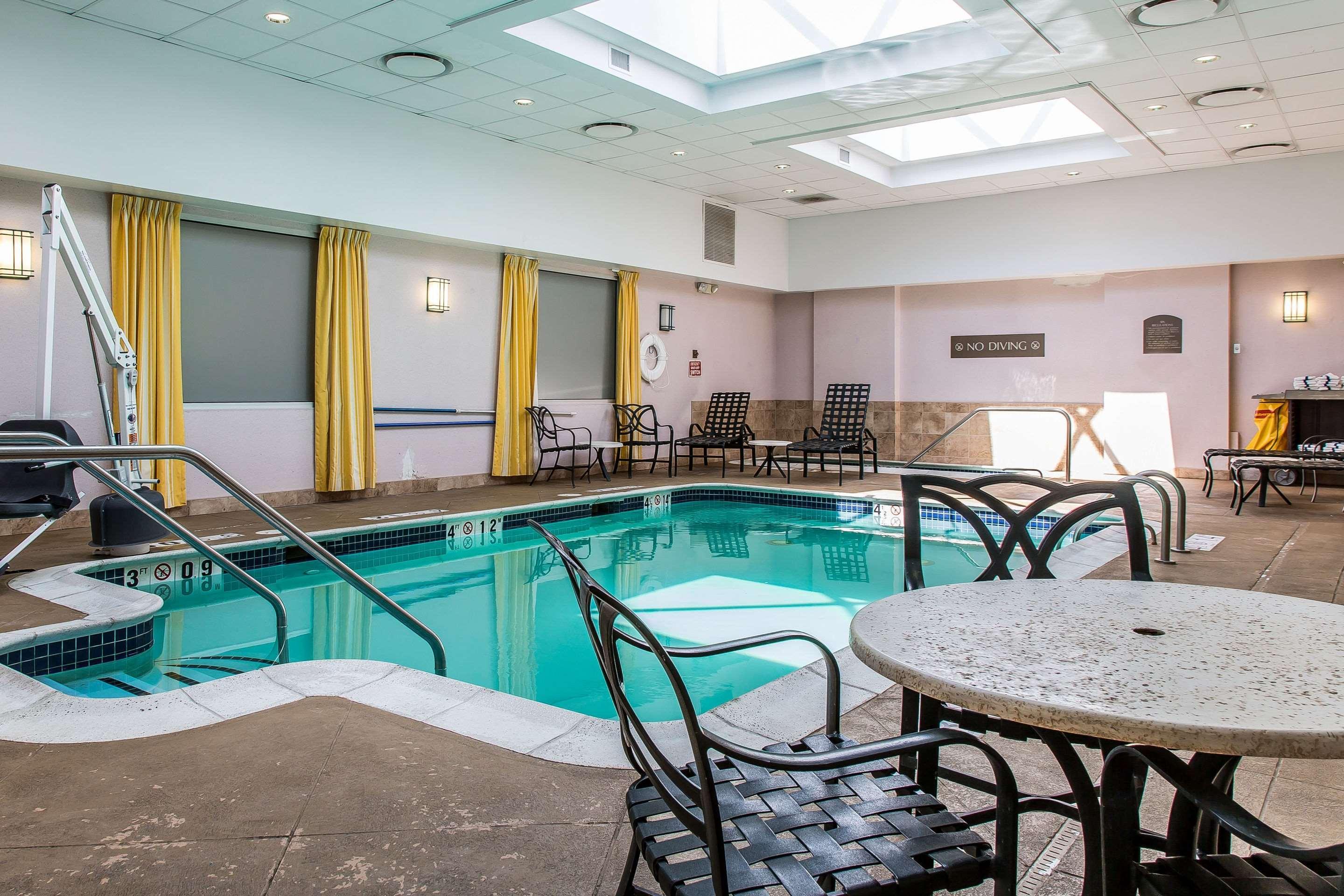 Clarion Hotel & Suites Hamden-New Haven Dış mekan fotoğraf