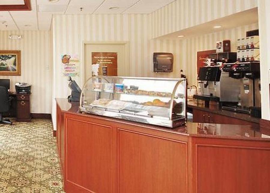 Clarion Hotel & Suites Hamden-New Haven Dış mekan fotoğraf