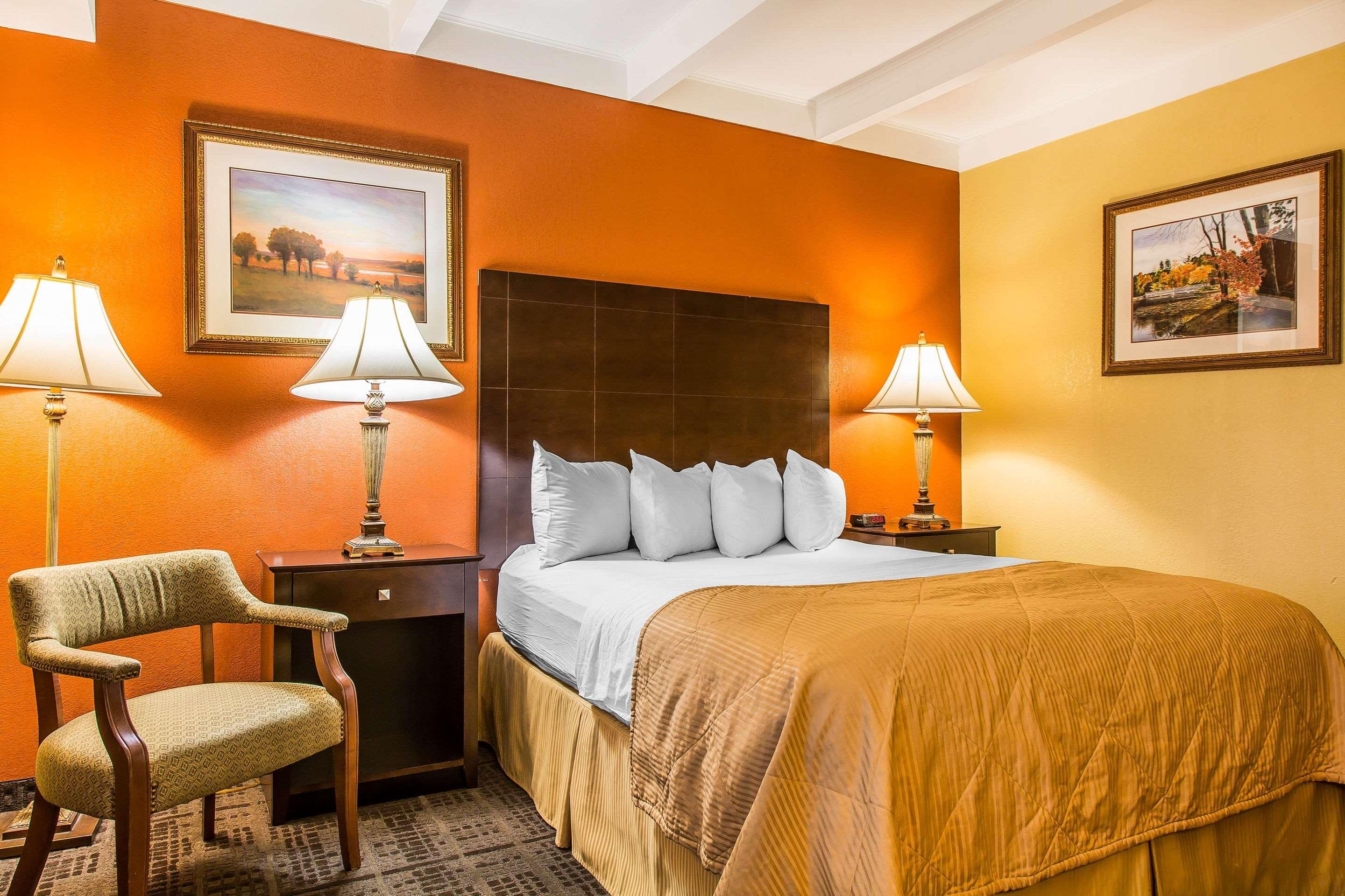 Clarion Hotel & Suites Hamden-New Haven Dış mekan fotoğraf