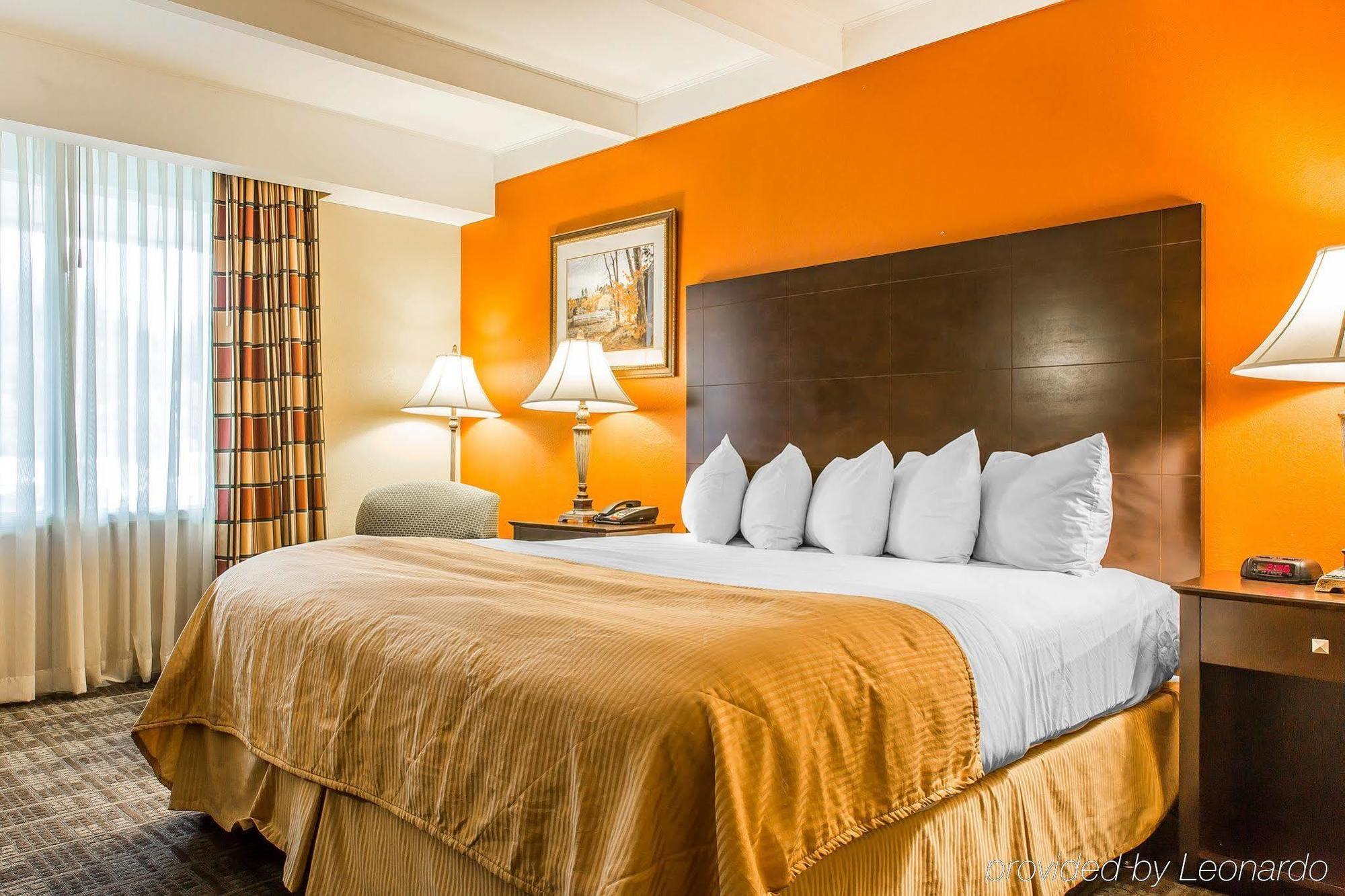 Clarion Hotel & Suites Hamden-New Haven Dış mekan fotoğraf